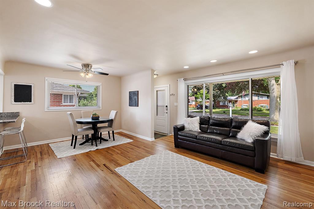 9060 HEADLEY Drive, Sterling Heights, MI 48314 — Photo 12