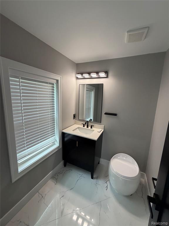 561 E Walled Lake Drive, Walled Lake, MI 48390 — Photo 10
