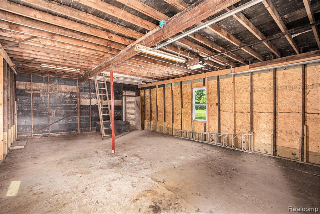 8233 N Genesee Road, Mount Morris, MI 48458 — Photo 25