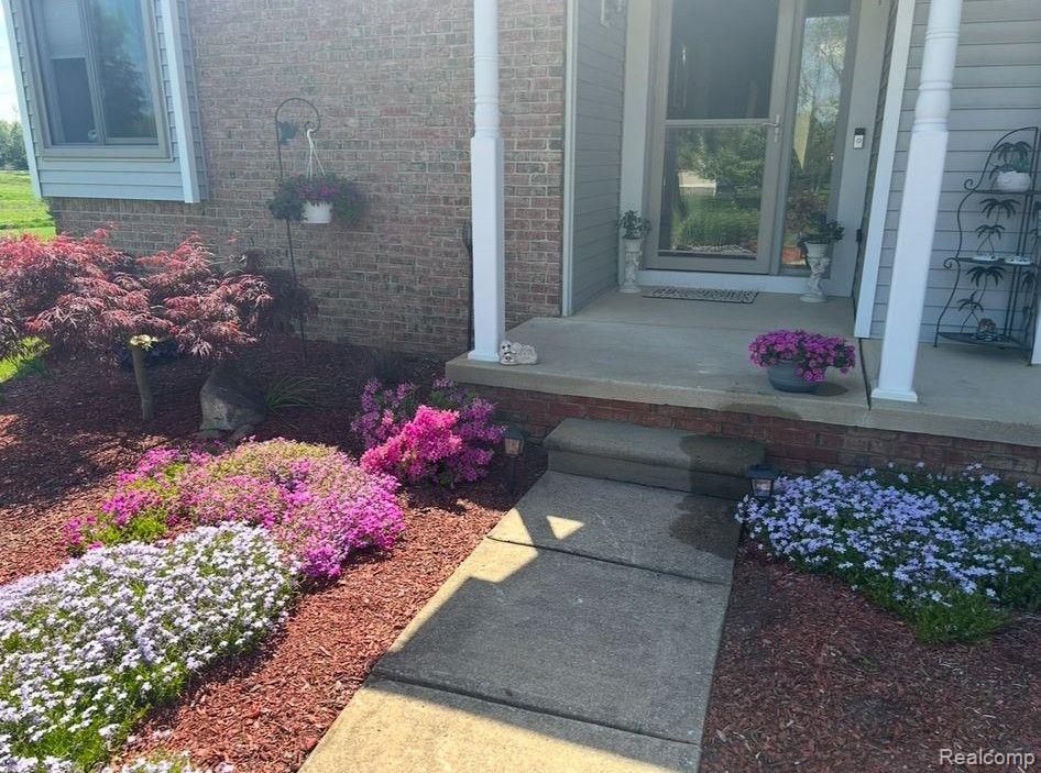 6330 STONEWOOD Drive, White Lake, MI 48383 — Photo 49