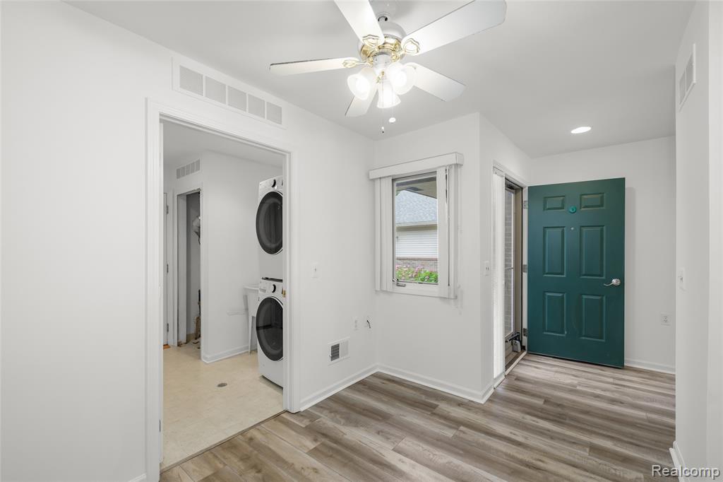 21366 Mulberry Court, Farmington Hills, MI 48336 — Photo 10