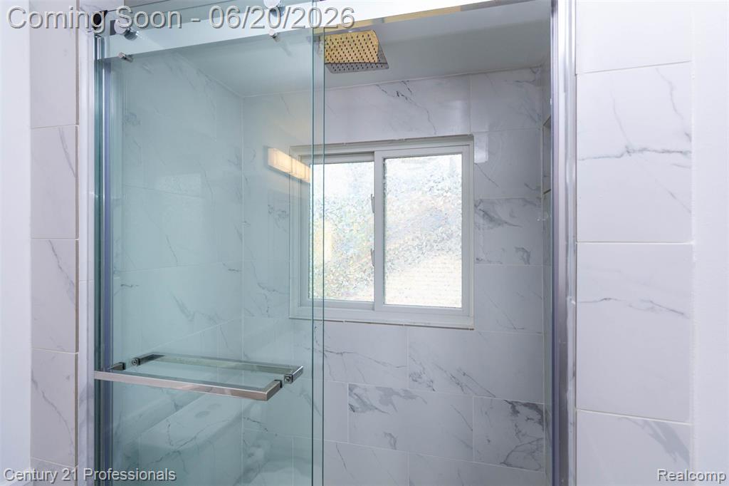 6241 Smithfield Drive, Troy, MI 48085 — Photo 31