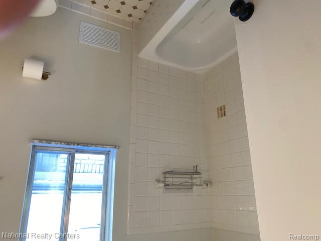 903 Roselawn Drive, Rochester, MI 48307 — Photo 12