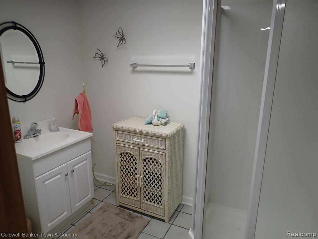 37711 AMBER Drive, Farmington Hills, MI 48331 — Photo 31
