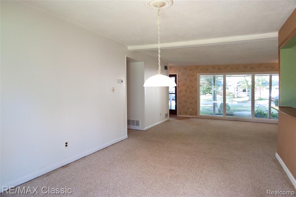 4836 Sundew Street, Commerce Twp, MI 48382 — Photo 10