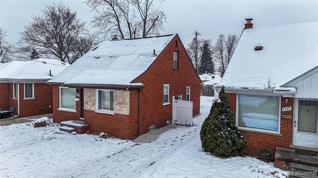 8467 Riverview Street, Dearborn Heights, MI 48127 — Photo 3