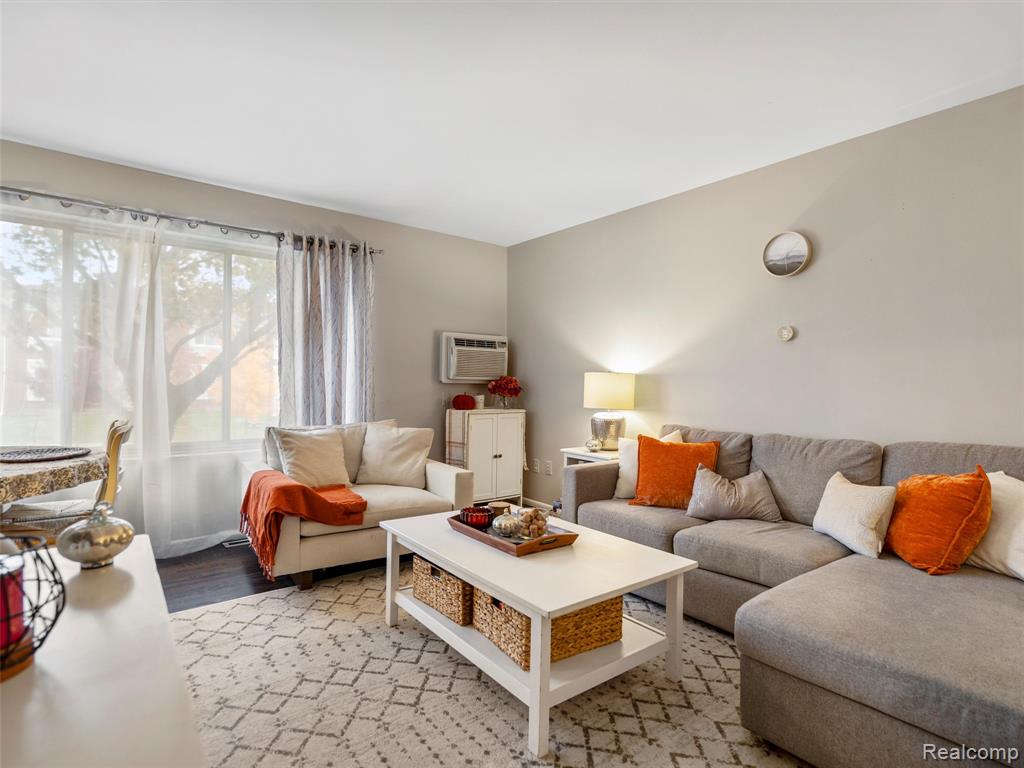 4910 Briarwood Avenue, A1, Royal Oak, MI 48073 — Photo 4