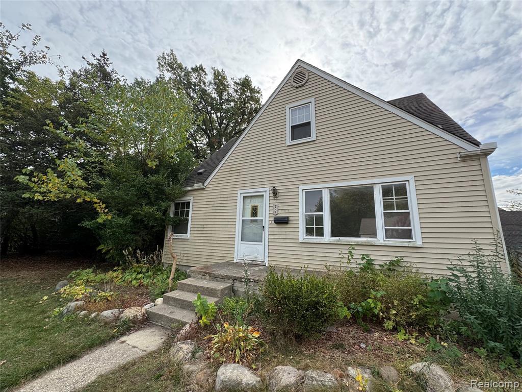 79 W Rowland Avenue, Madison Heights, MI 48071 — front exterior