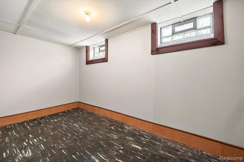 14001 Balfour Street, Oak Park, MI 48237 — Photo 25