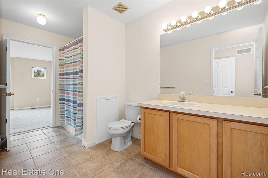 2283 Crystal Crossing Drive, Howell, MI 48843 — Photo 33