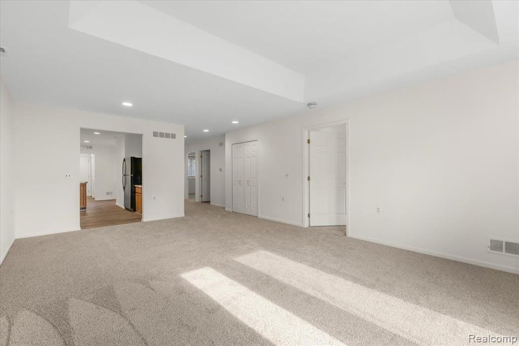 21374 MULBERRY Court, Farmington Hills, MI 48336 — Photo 6