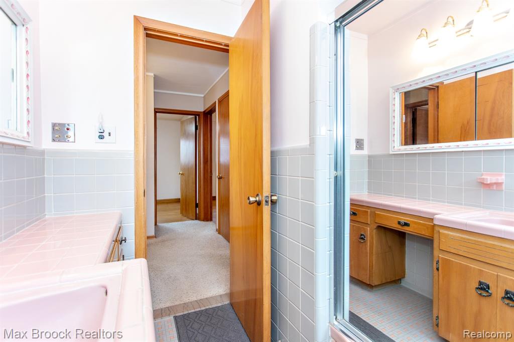 13565 Dixie, Redford, MI 48239 — Photo 22