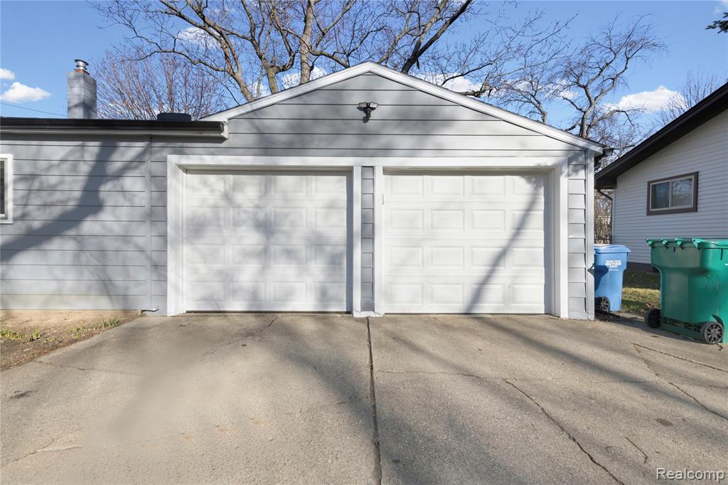 3575 Knollview Avenue, West Bloomfield, MI 48324 — Photo 23