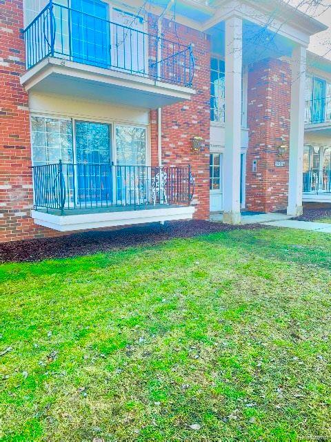 416 FOX HILLS Drive S, Bloomfield Hills, MI 48304 — Photo 30
