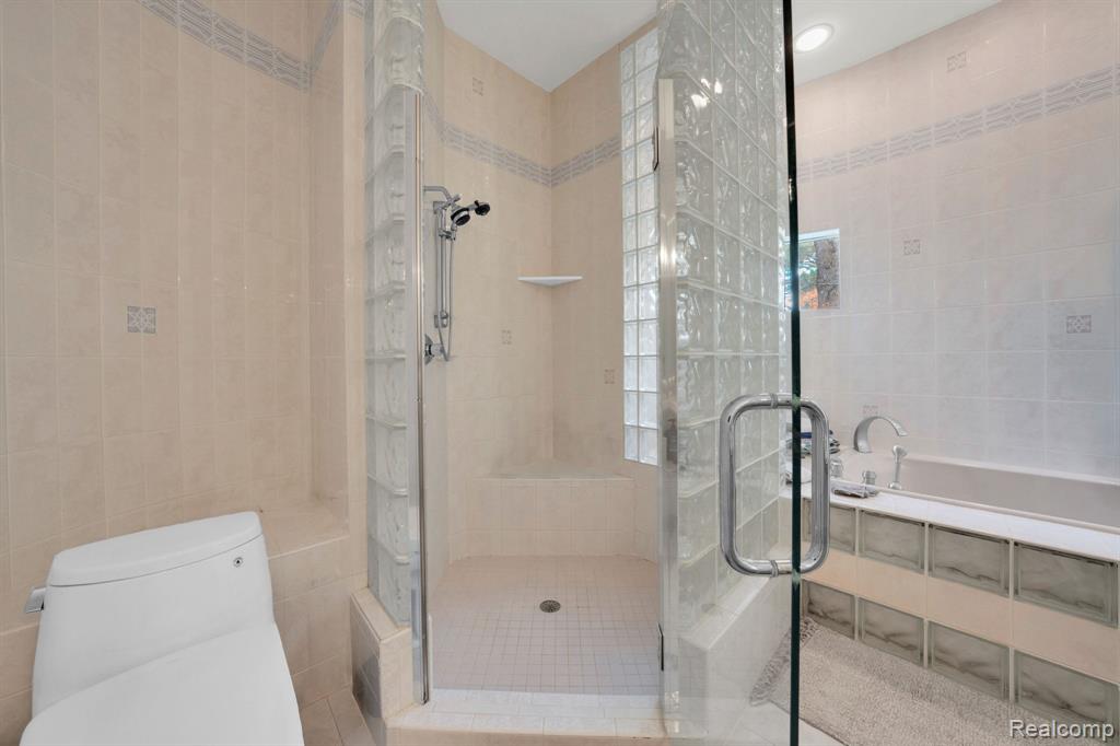 1744 Heron Ridge Drive, Bloomfield Hills, MI, 48302