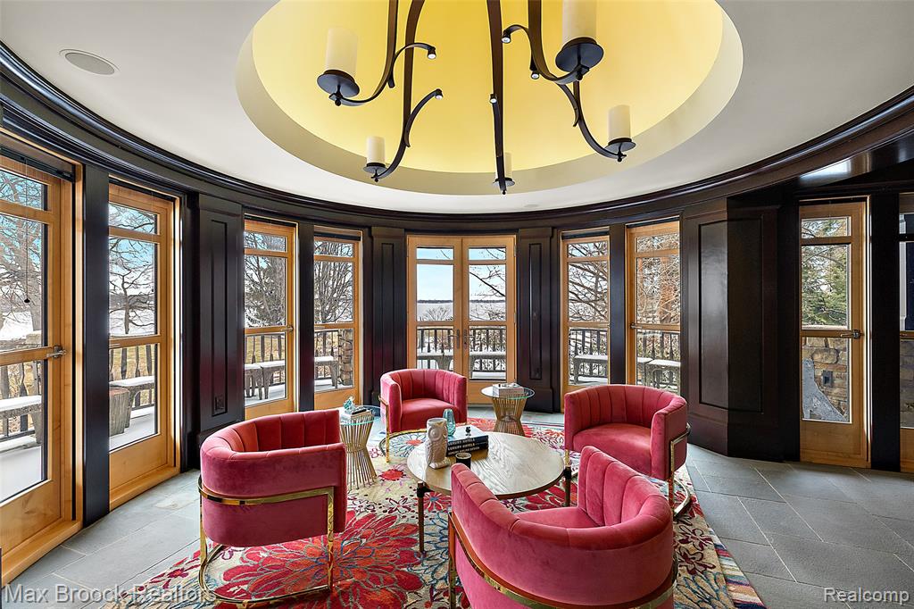 4740 Dow Ridge Road, Orchard Lake Village, MI, 48324