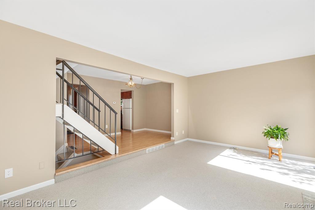 1448 BRENTWOOD Drive, Troy, MI 48098 — Photo 7