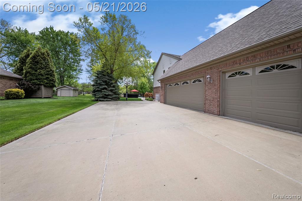 8425 Grays Drive, Grosse Ile, MI 48138 — Photo 55