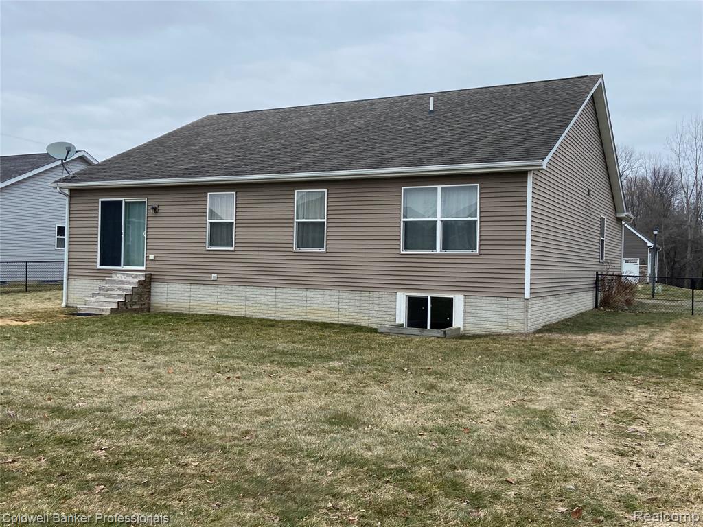 5284 Brookshire Drive, Almont, MI 48003 — Photo 2
