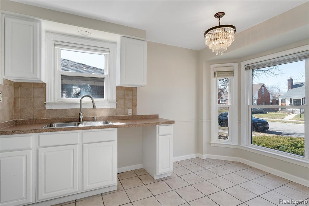 19168 Berden, Grosse Pointe, MI 48236 — Photo 9