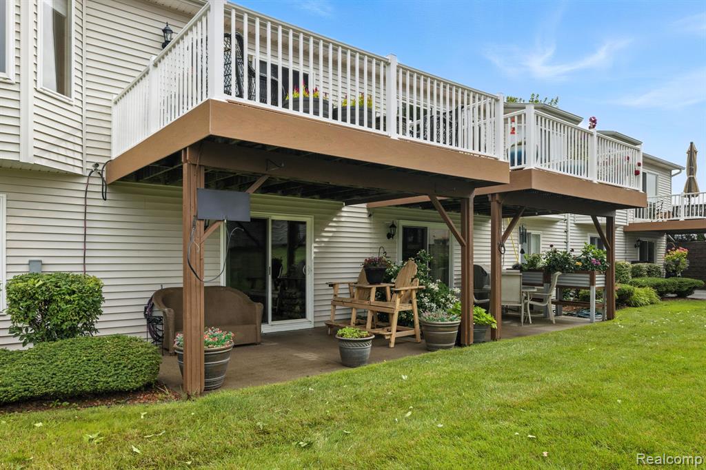 810 Crystal Lane, Marysville, MI 48040 — Photo 5