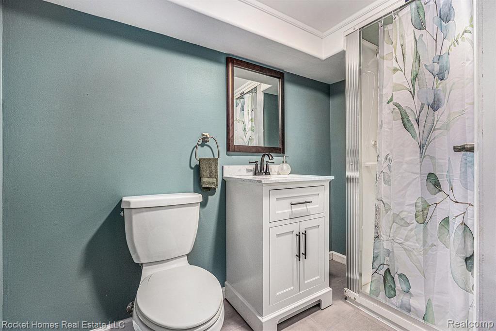 632 N VERMONT Avenue, Royal Oak, MI 48067 — Photo 20
