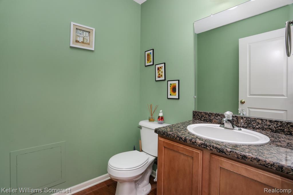 45918 DUTTON Drive, Macomb, MI 48044 — Photo 14