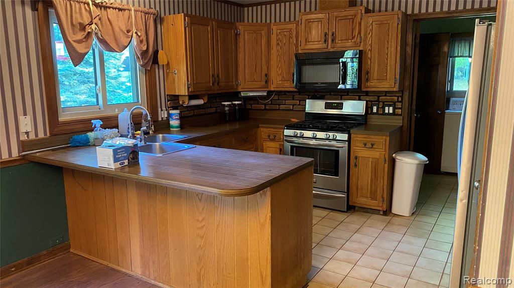 5550 McKeachie Road, White Lake, MI 48383 — Photo 2