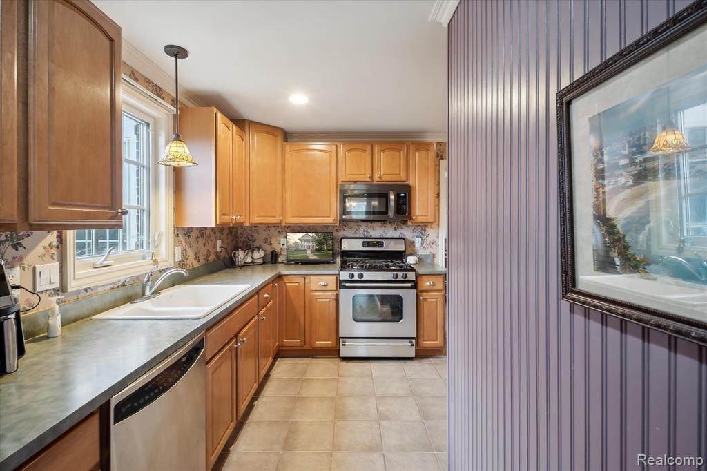 595 McKinley Circle, Canton, MI 48188 — Photo 42