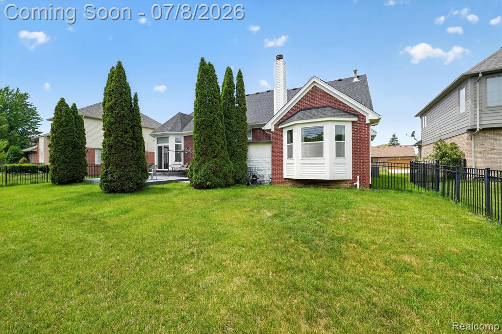 48166 Ellington Drive, Macomb, MI 48044 — Photo 57