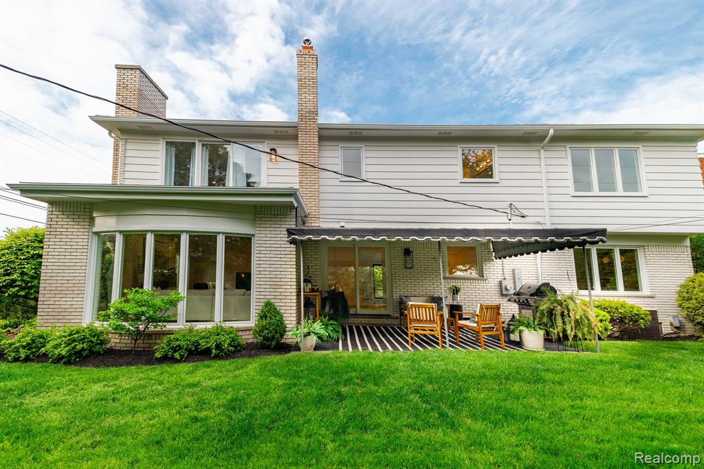 655 CANTERBURY Road, Grosse Pointe Woods, MI 48236 — Photo 50