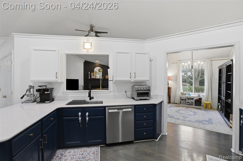 3300 Viking Drive, Commerce Twp, MI 48390 — Photo 9