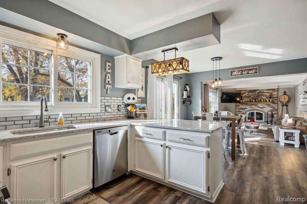 9829 N Canton Center Road, Plymouth, MI 48170 — Photo 5