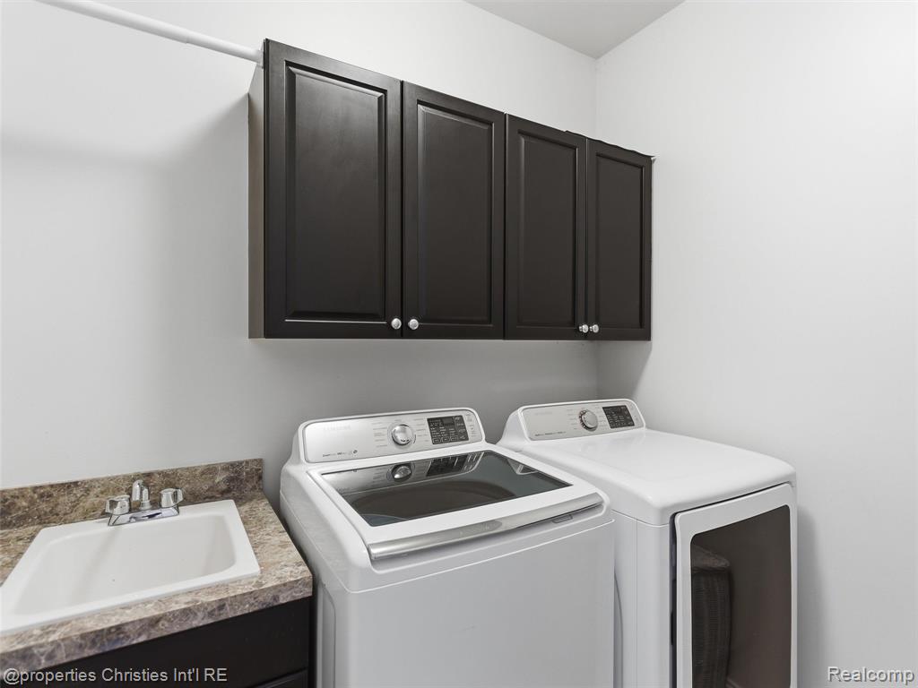 10822 Sparkling Waters Court, South Lyon, MI 48178 — Photo 28