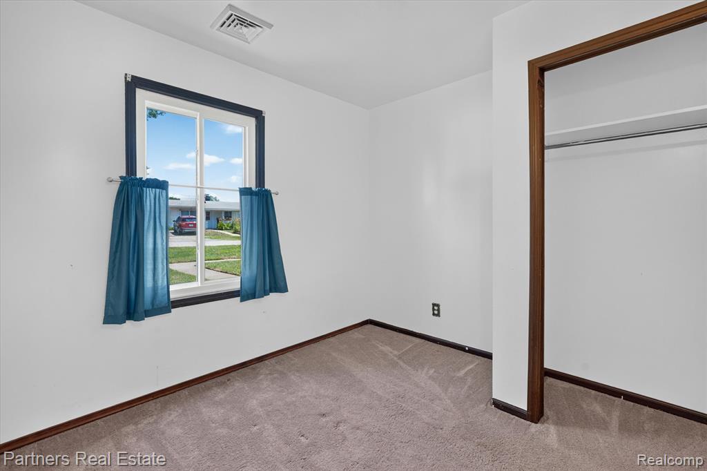 6134 Stephen, Brighton, MI 48116 — Photo 21