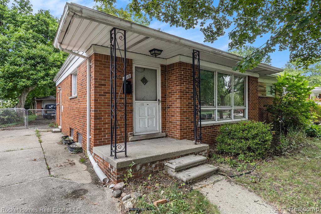 915 Englewood Avenue, Royal Oak, MI 48073 — Photo 4