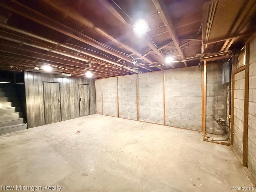 9080 SADDLE HORN Drive, Flushing, MI 48433 — Photo 33