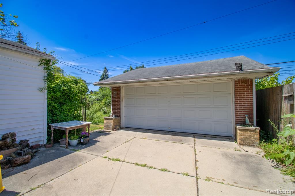 5743 Plainfield Street, Dearborn Heights, MI 48127 — Photo 29