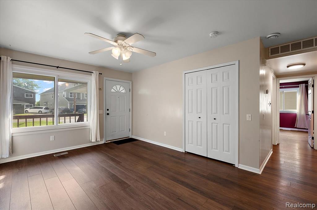 8809 Arlington Street, White Lake, MI — Photo 20