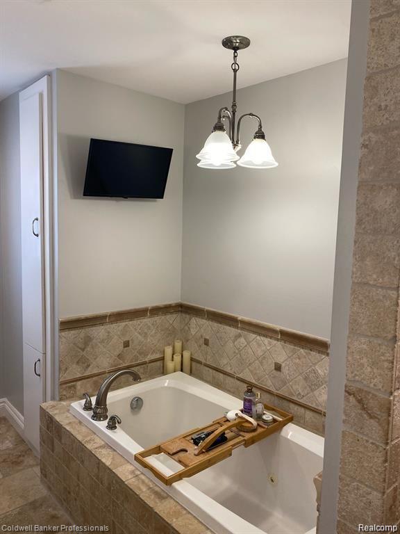 6730 WESTAWAY Drive, Troy, MI 48085 — Photo 15