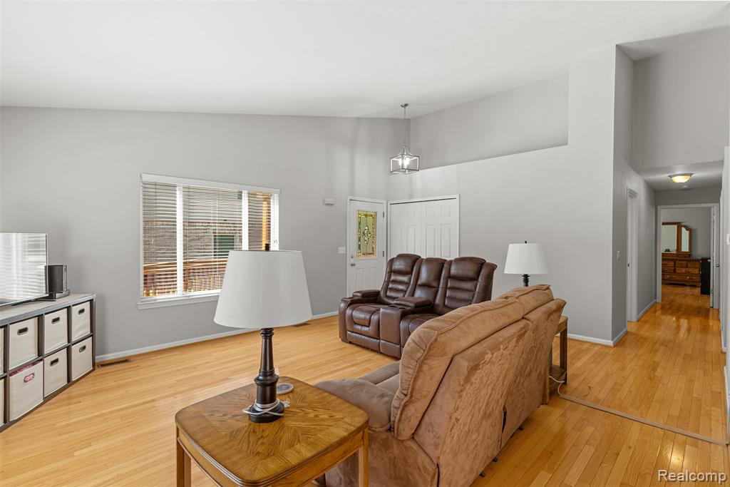 1039 Old Leake Court, 200, Holly, MI 48442 — Photo 9