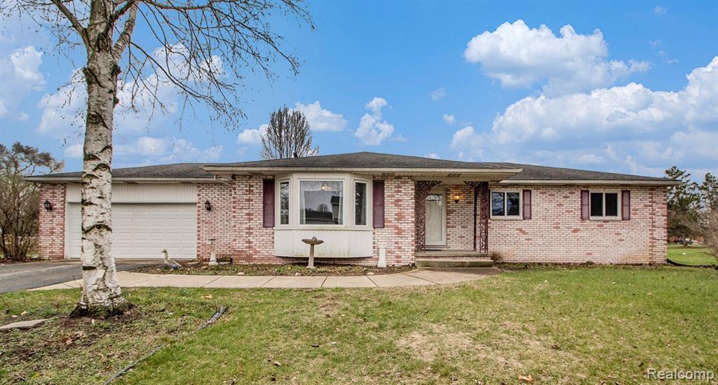 8912 MISSION Drive, Brighton, MI 48116 — front exterior