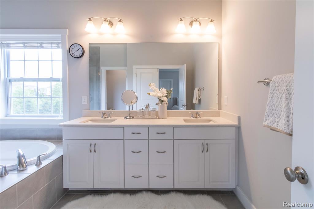 1648 S Tannytown Road, Canton, MI 48188 — Photo 42