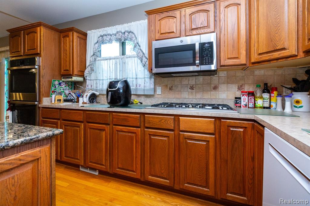 5451 ROBERT Street, Shelby, MI 48316 — Photo 14