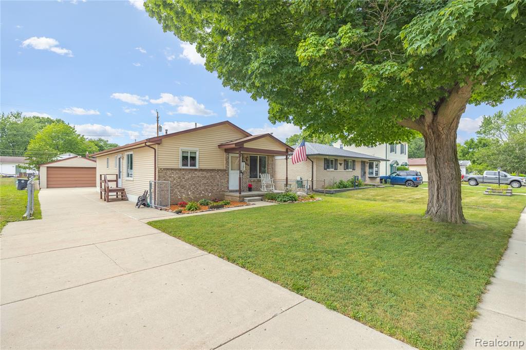 9085 Deering Street, Livonia, MI 48150 — Photo 3