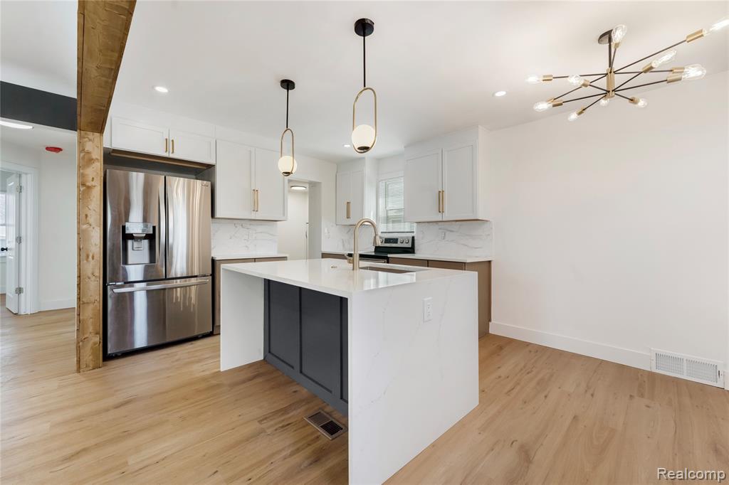 24220 Cloverlawn Street, Oak Park, MI 48237 — Photo 14