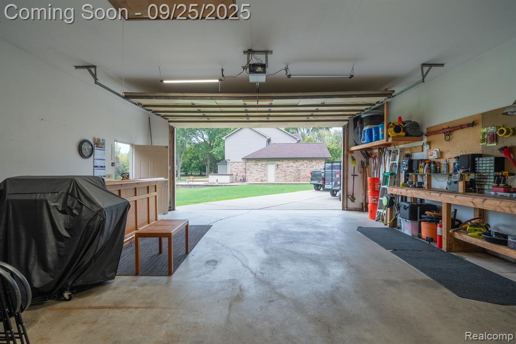 42733 Heydenreich Road, Clinton Twp, MI 48038 — Photo 33