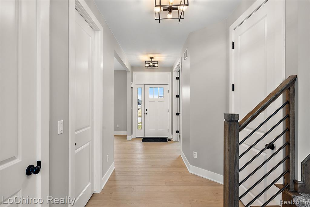49387 LANGFORD Drive, Macomb, MI 48044 — Photo 17
