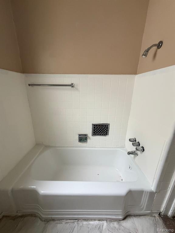 5565 FAIRVIEW Street, Detroit, MI 48213 — Photo 11