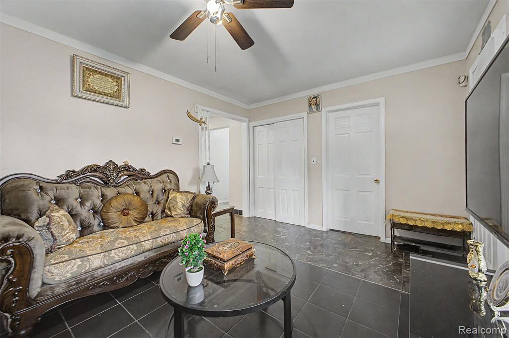 8650 Whitlock Avenue, Dearborn, MI 48126 — Photo 7